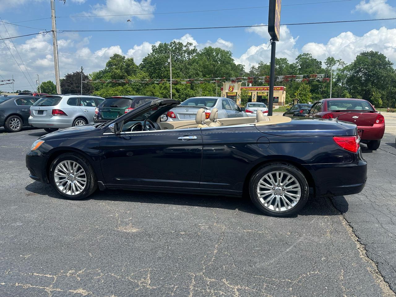 Chrysler 200 Limited Convertible 2011
