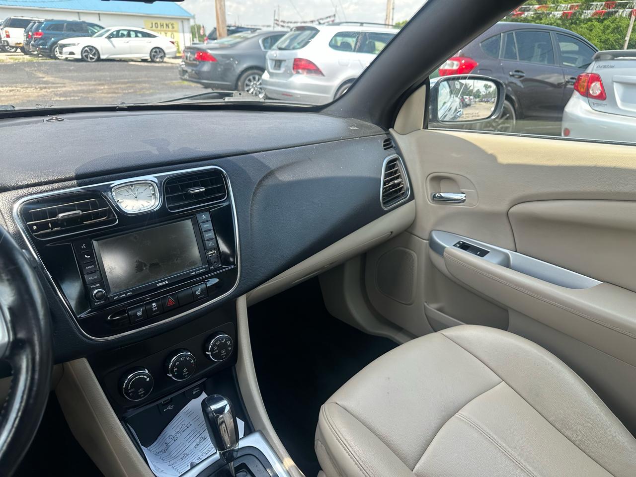 Chrysler 200 Limited Convertible 2011