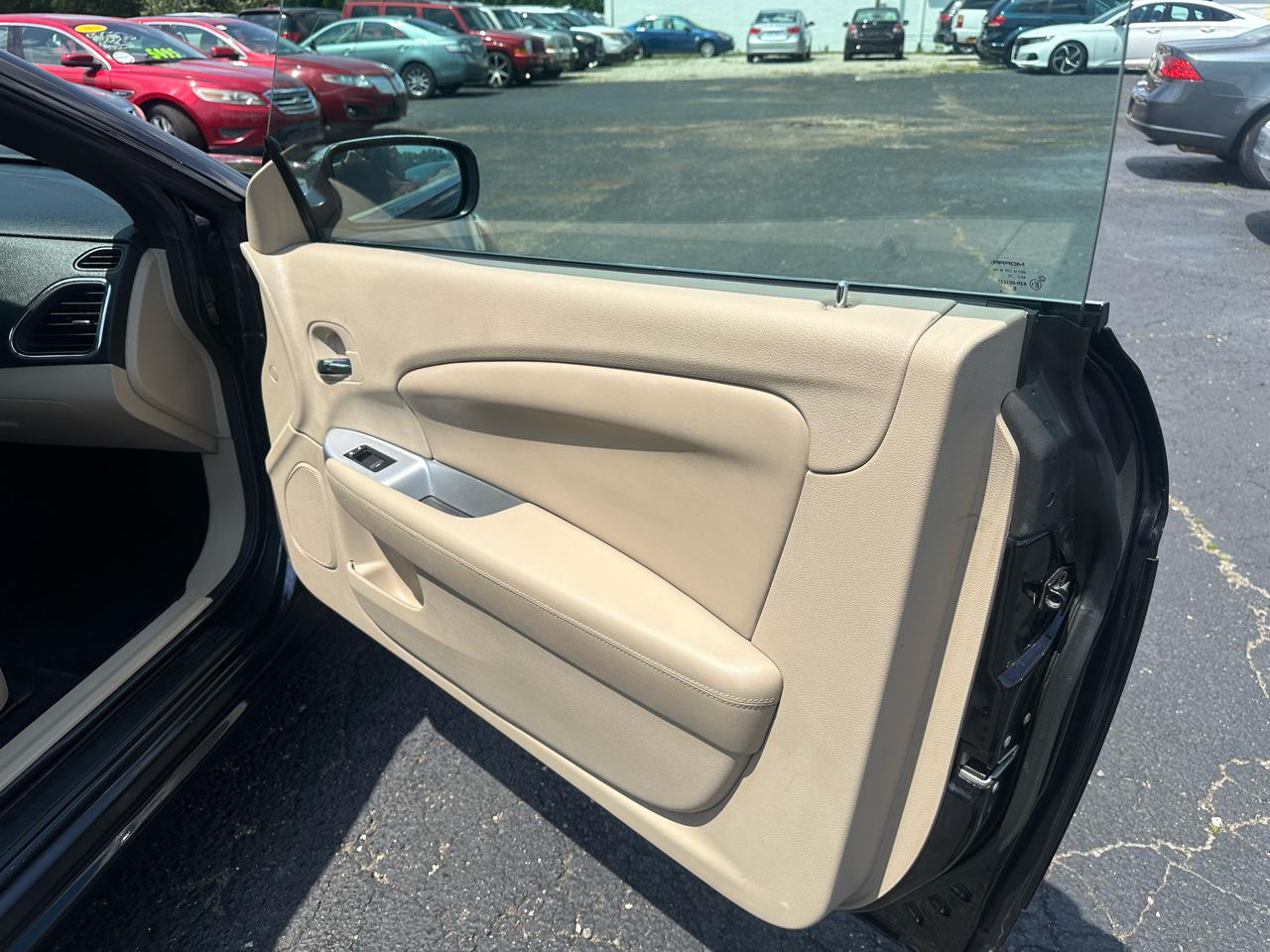 Chrysler 200 Limited Convertible 2011