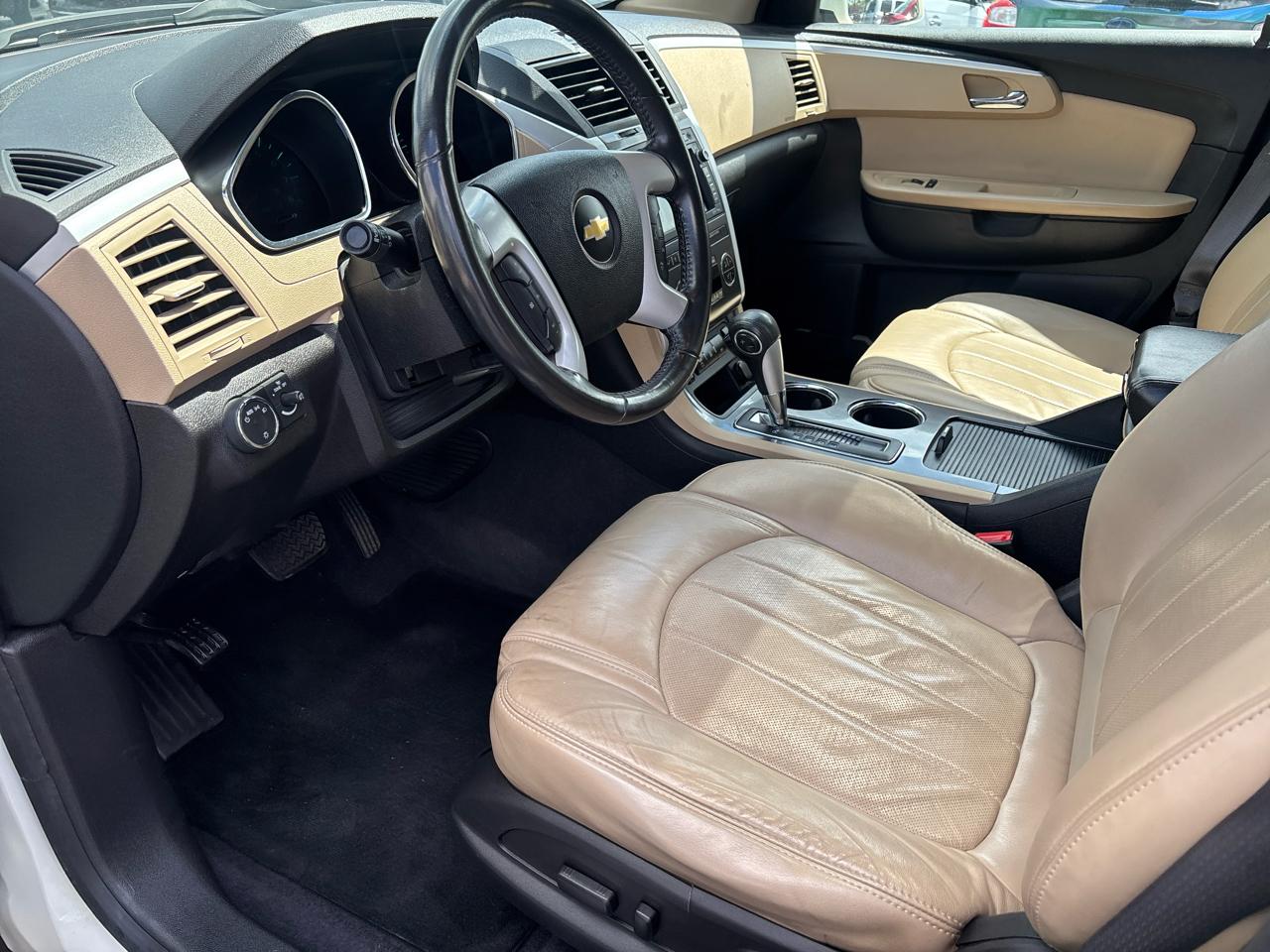 Chevrolet Traverse LTZ FWD 2012