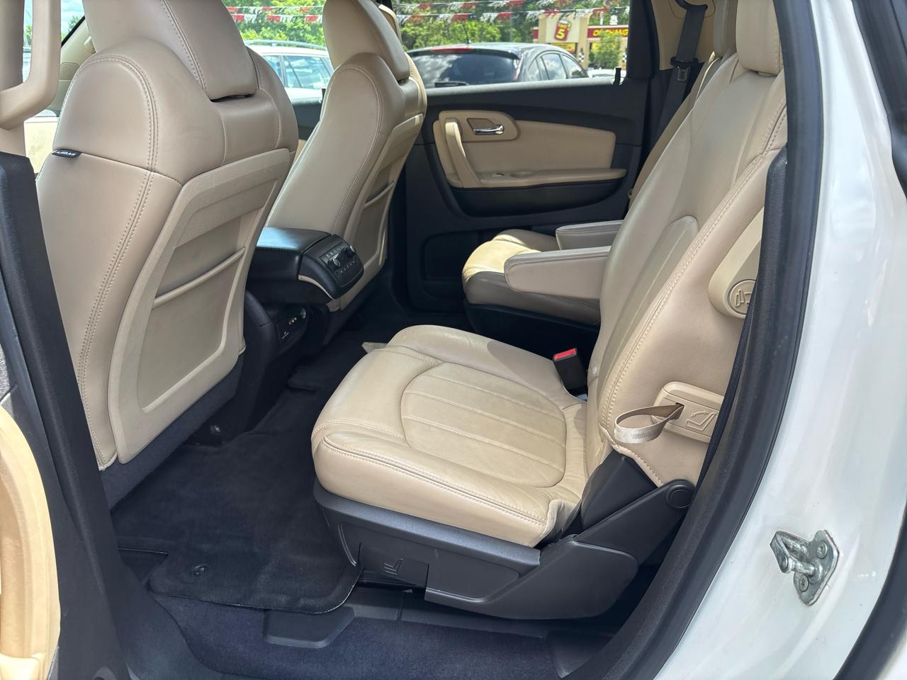 Chevrolet Traverse LTZ FWD 2012