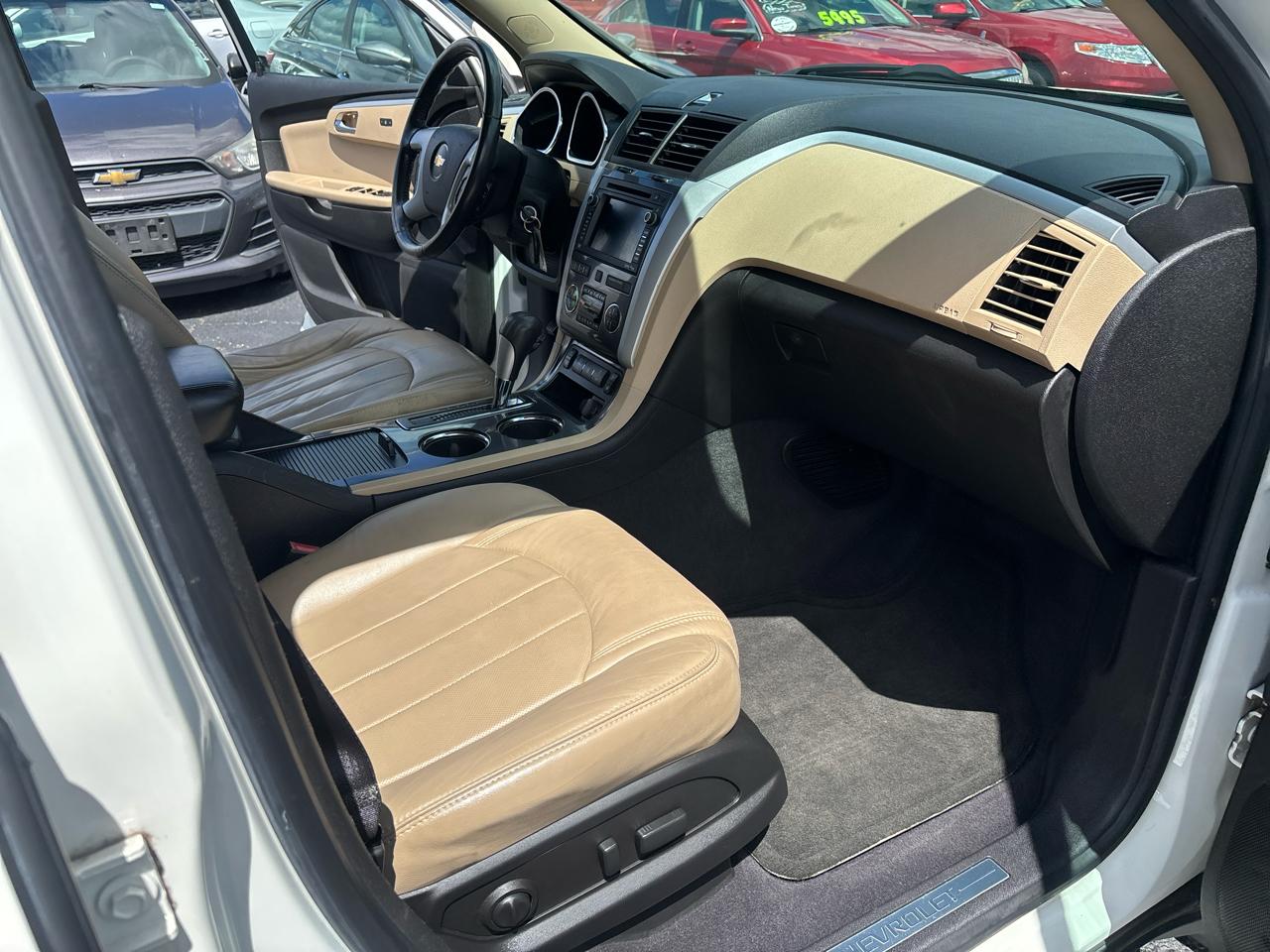 Chevrolet Traverse LTZ FWD 2012