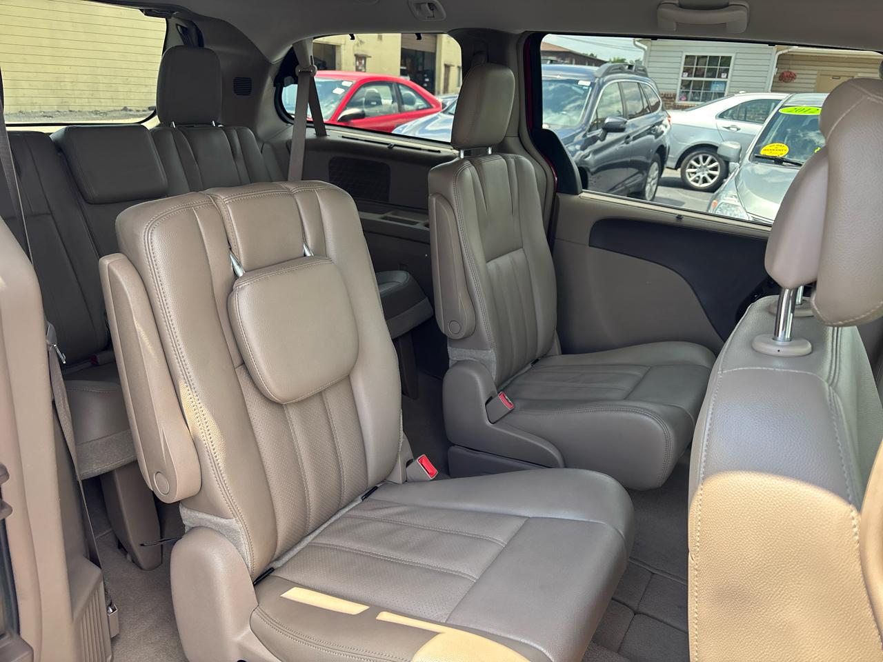 Chrysler Town & Country Touring-L 2014