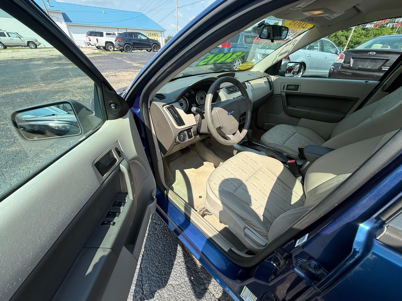 Ford Focus SE Sedan 2008