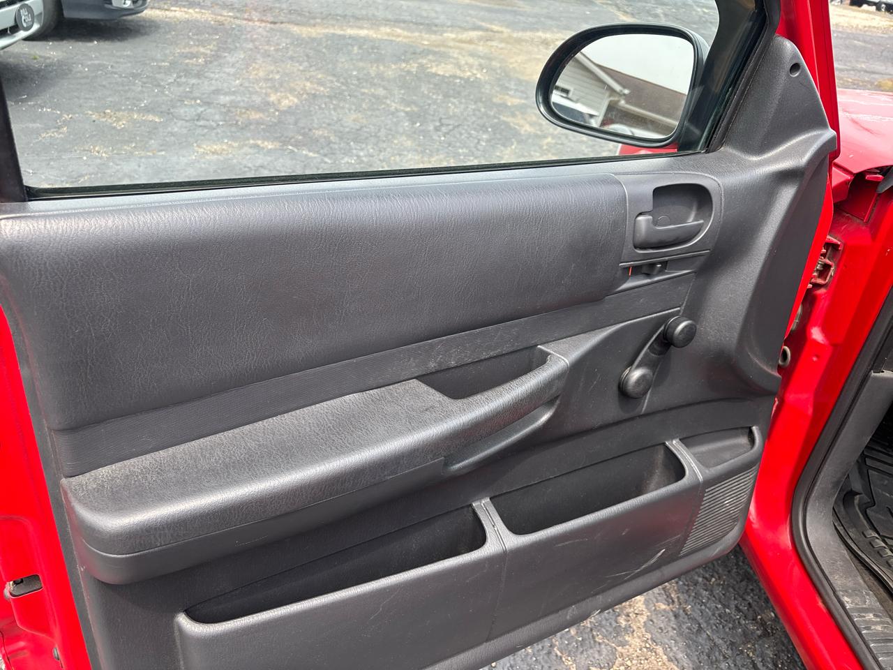 Dodge Dakota 2WD 2004
