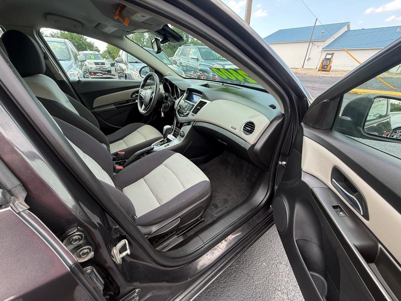 Chevrolet Cruze LS Auto 2014