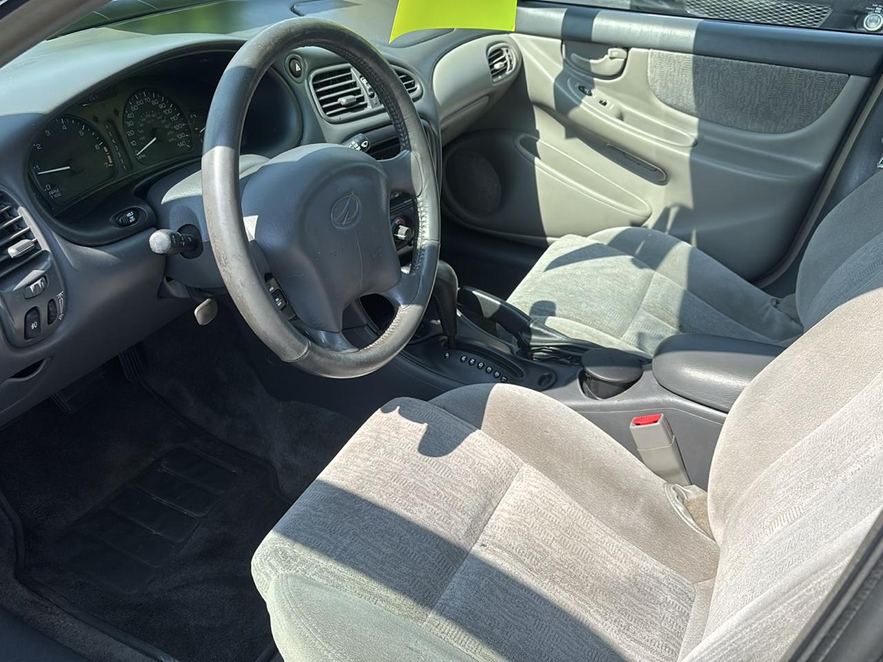 Oldsmobile Alero GL1 Sedan 2004
