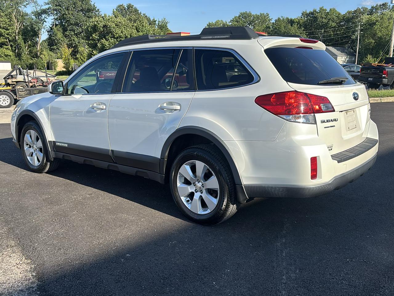 Subaru Outback 2.5i Limited 2010