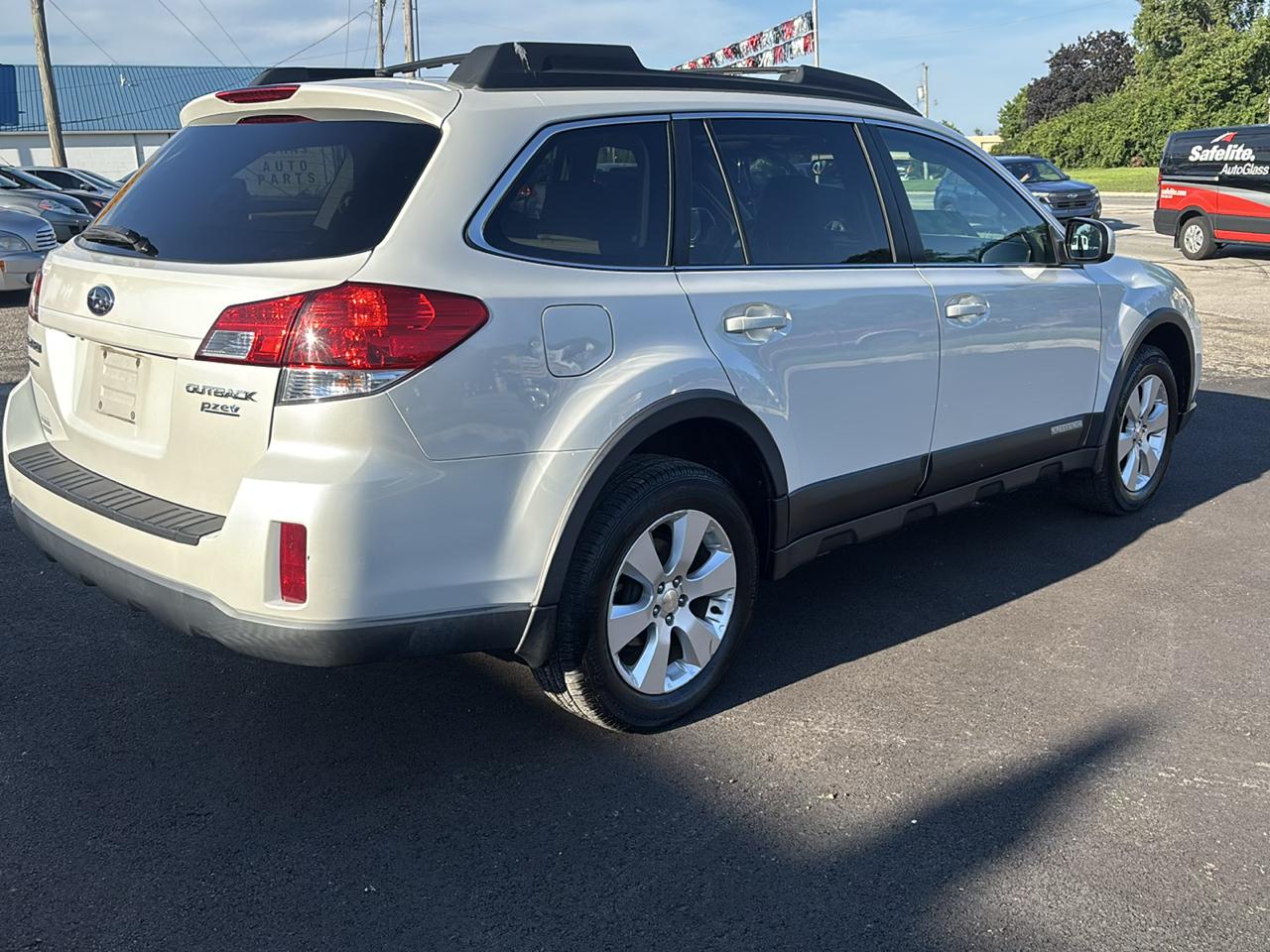 Subaru Outback 2.5i Limited 2010