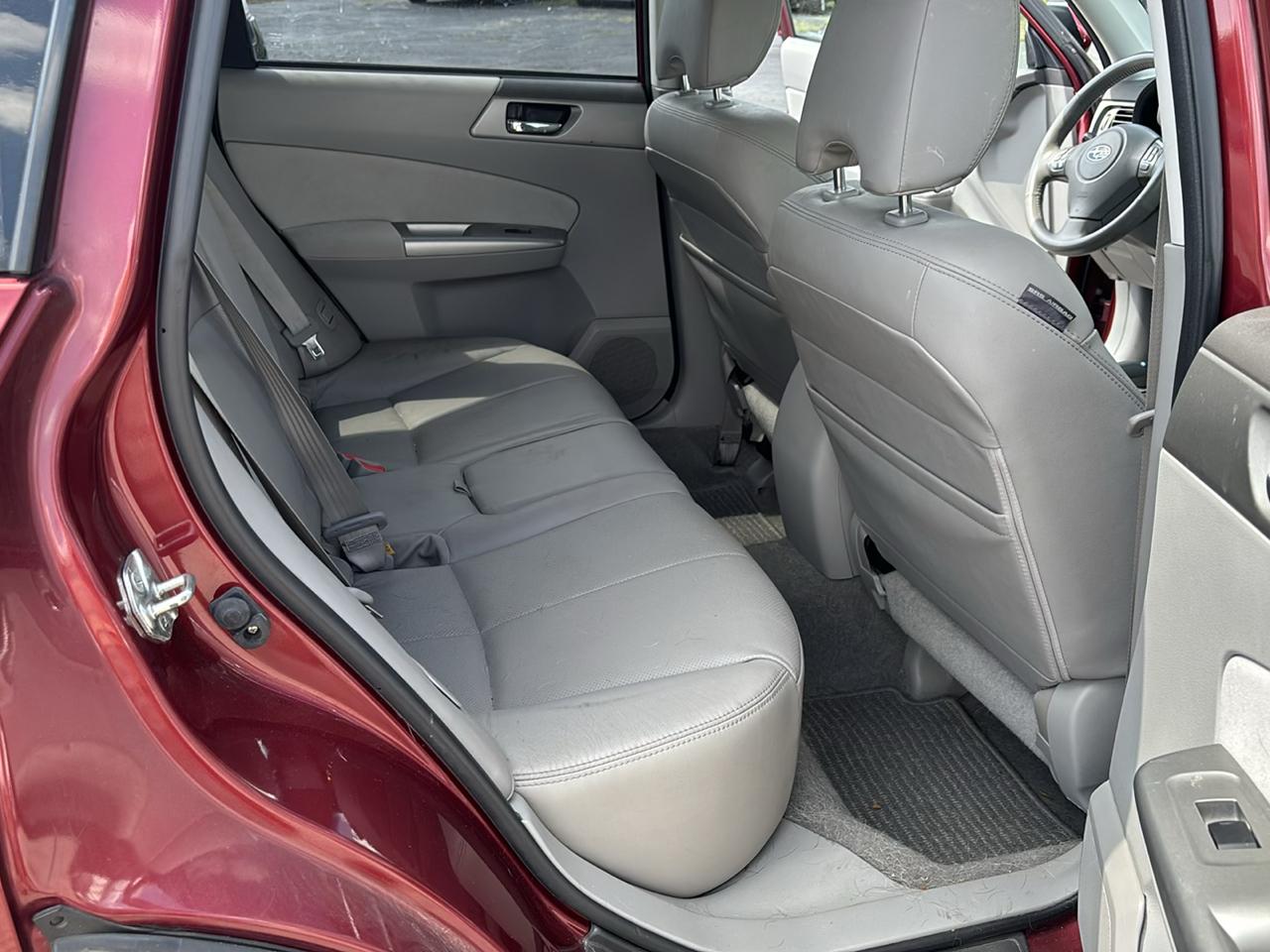 Subaru Forester 2.5X Limited 2010