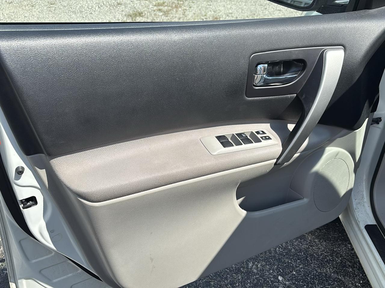 Nissan Rogue S AWD 2008
