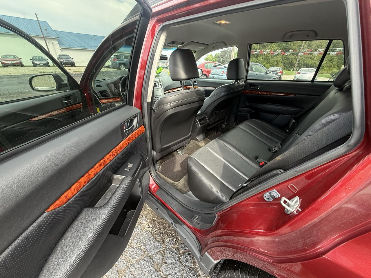 Subaru Outback 2.5i Limited 2012