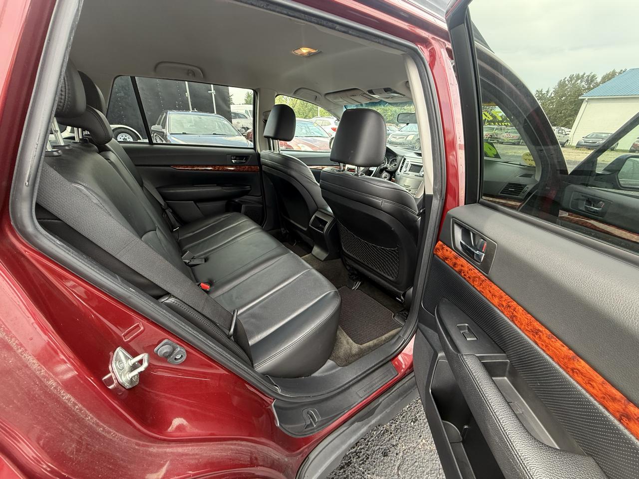 Subaru Outback 2.5i Limited 2012