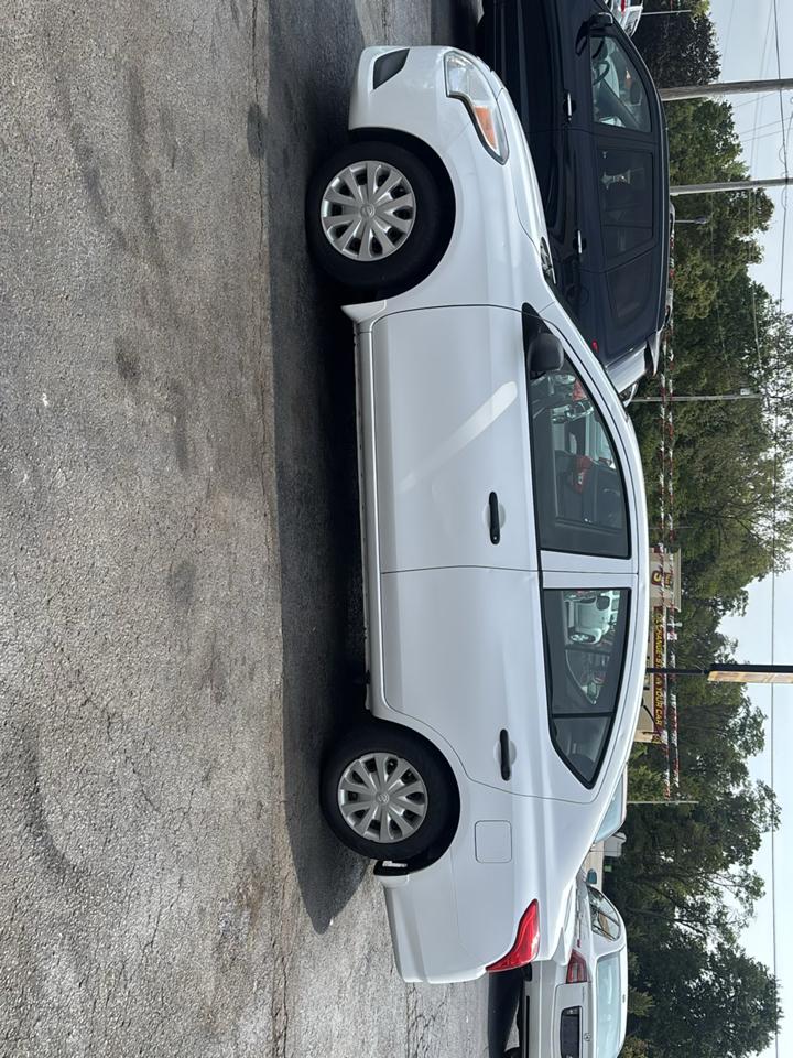 Nissan Versa 1.6 S 5M 2015