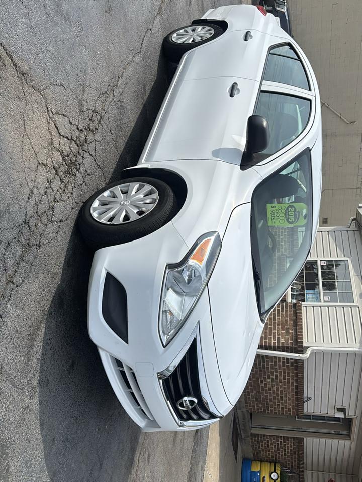 Nissan Versa 1.6 S 5M 2015