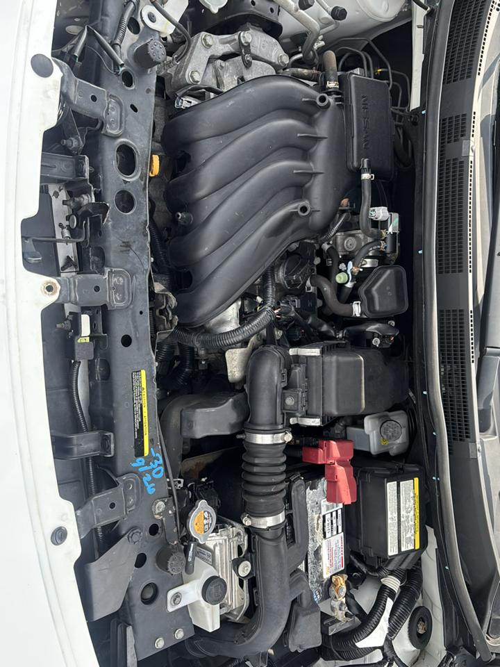 Nissan Versa 1.6 S 5M 2015