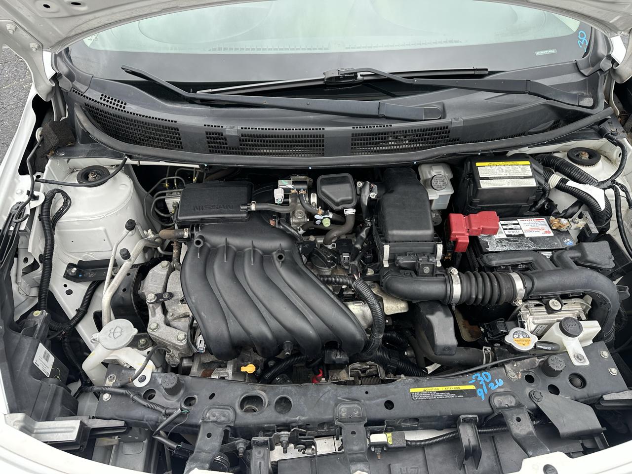 Nissan Versa photo 16