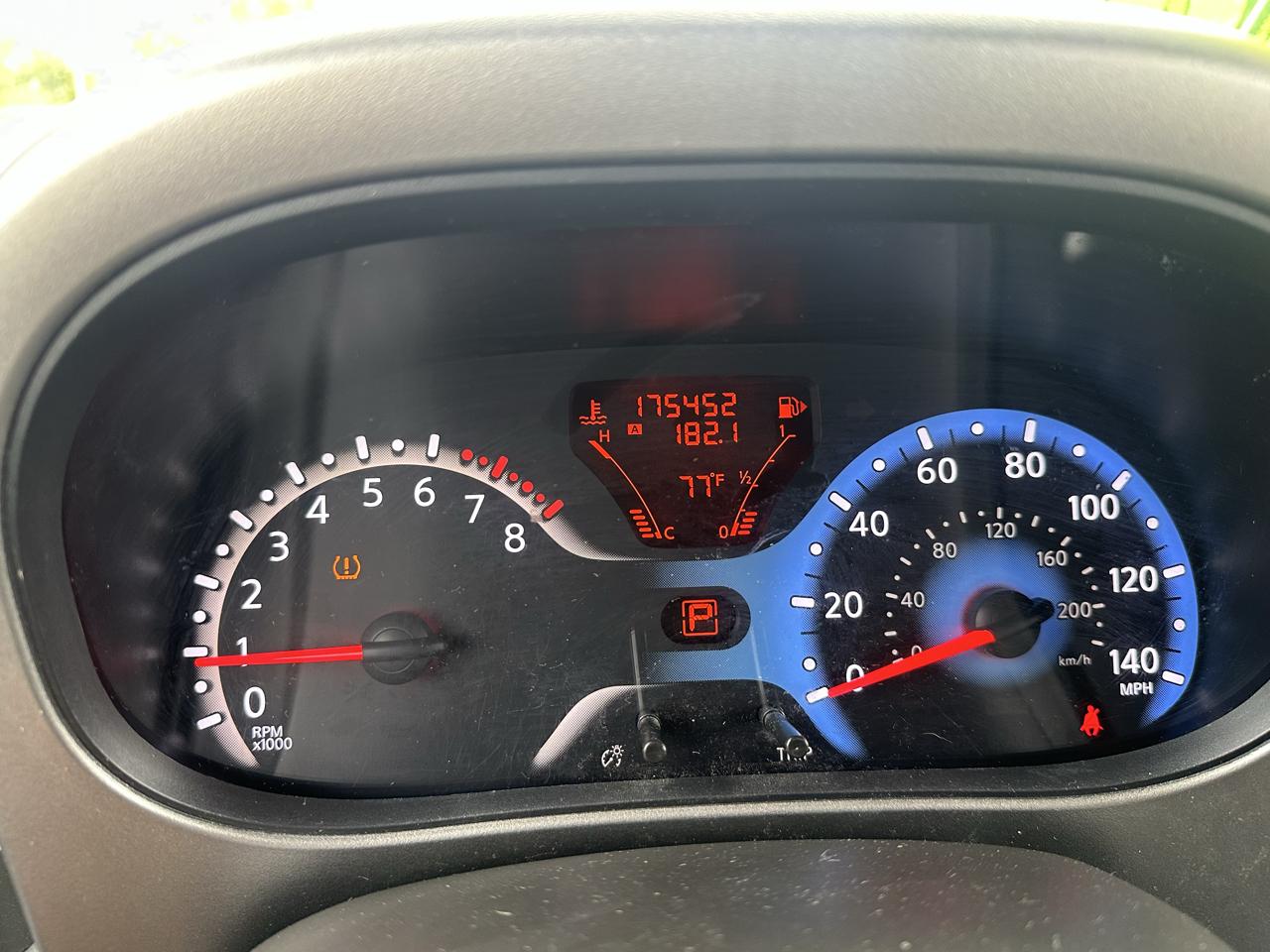 Nissan Cube 1.8 2011
