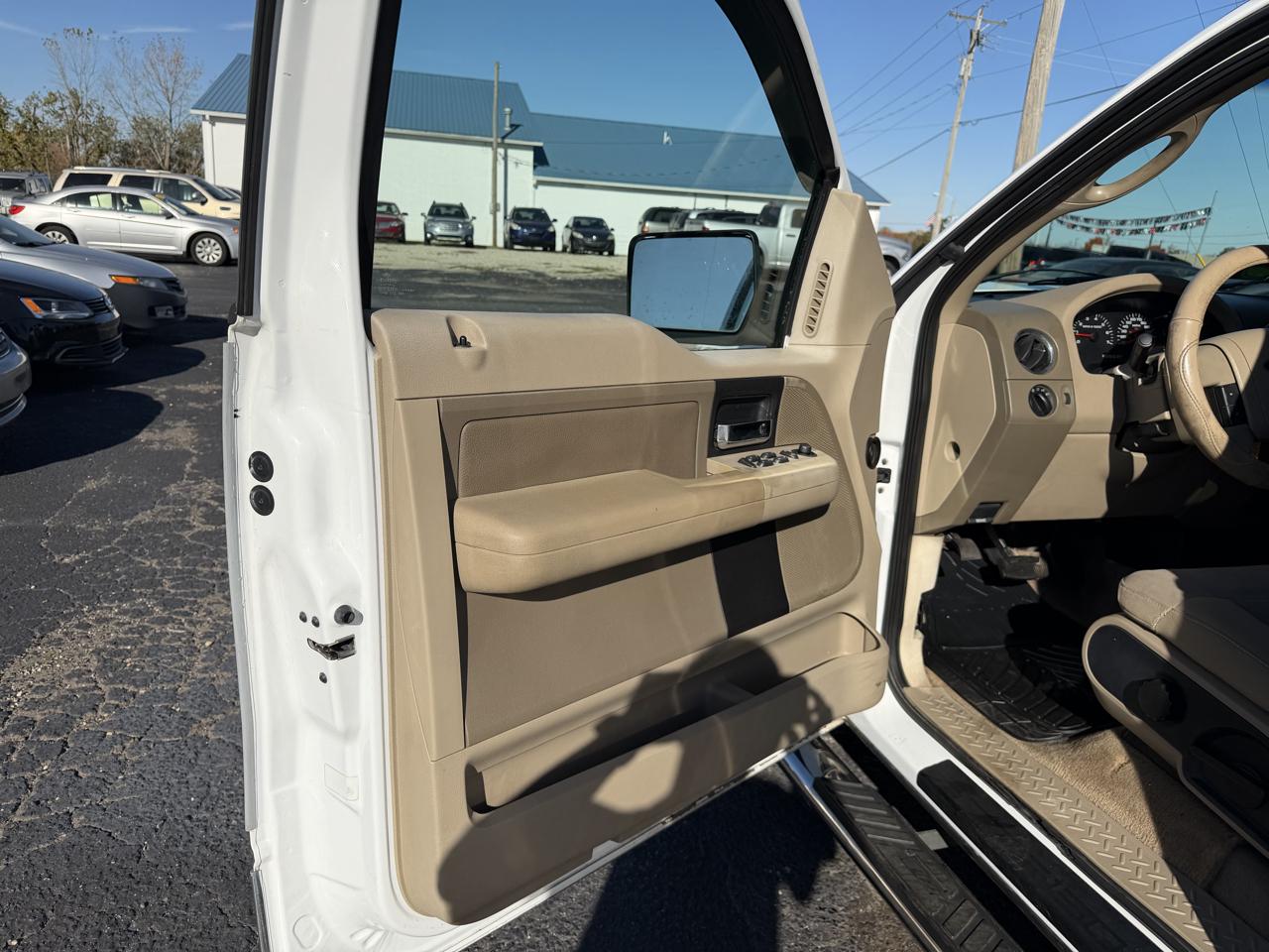 Ford F-150 Lariat SuperCab 5.5-ft Box 2WD 2004