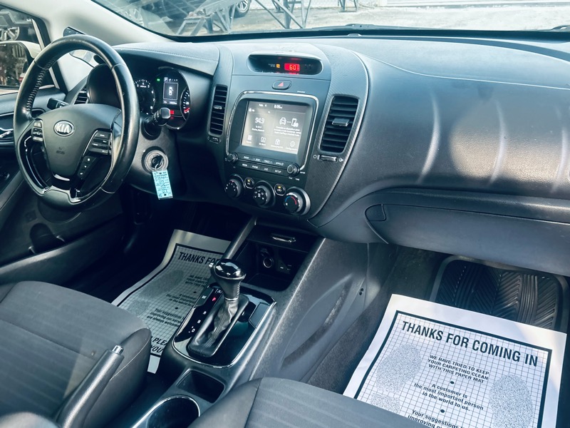 Kia Forte S 4D Sedan 2017