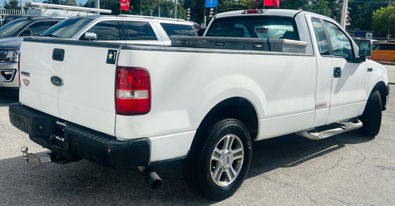 Ford F-150 STX 2WD 2005