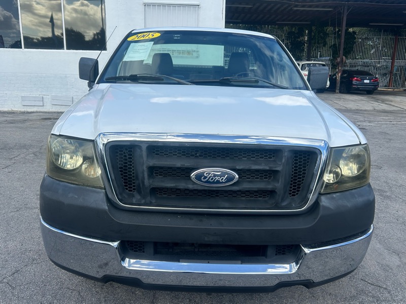 Ford F-150 STX 2WD 2005