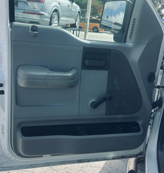 Ford F-150 STX 2WD 2005