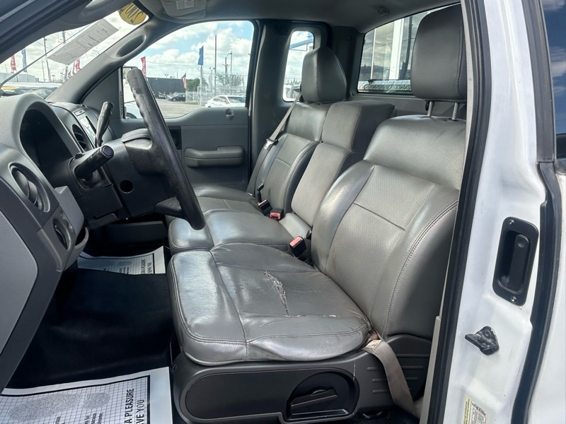 Ford F-150 STX 2WD 2005