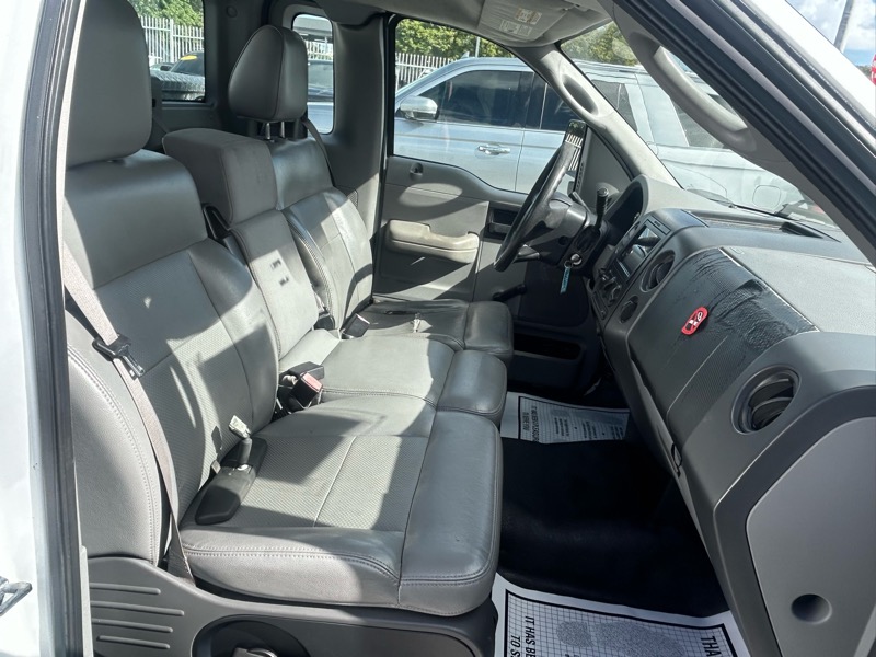 Ford F-150 STX 2WD 2005