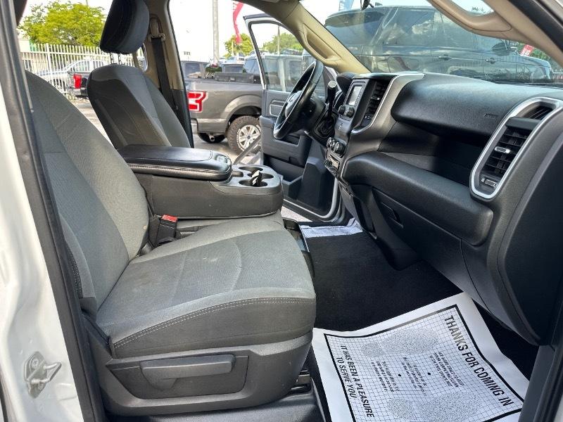 RAM 3500 Big Horn Crew Cab LWB 4WD DRW 2020