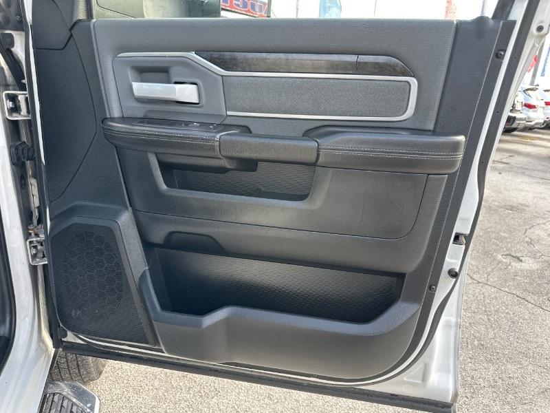 RAM 3500 Big Horn Crew Cab LWB 4WD DRW 2020
