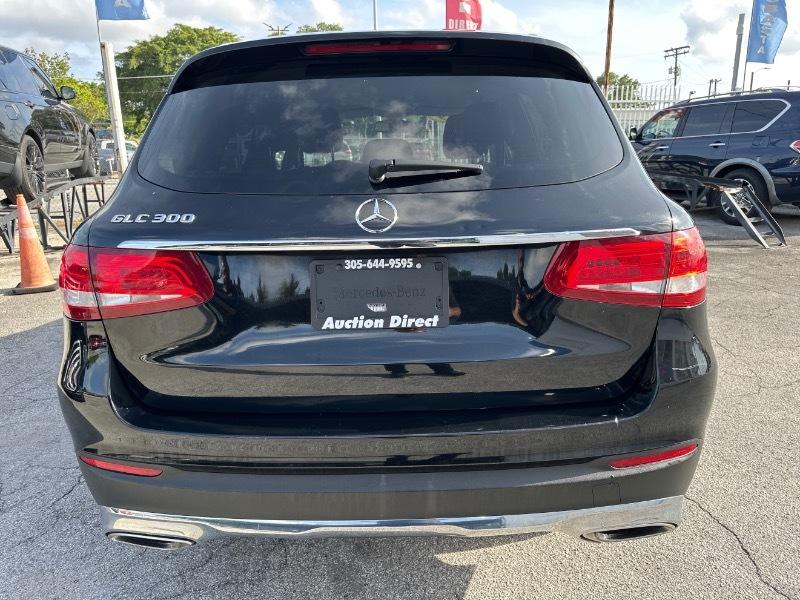 Mercedes-Benz GLC-Class GLC300 2019