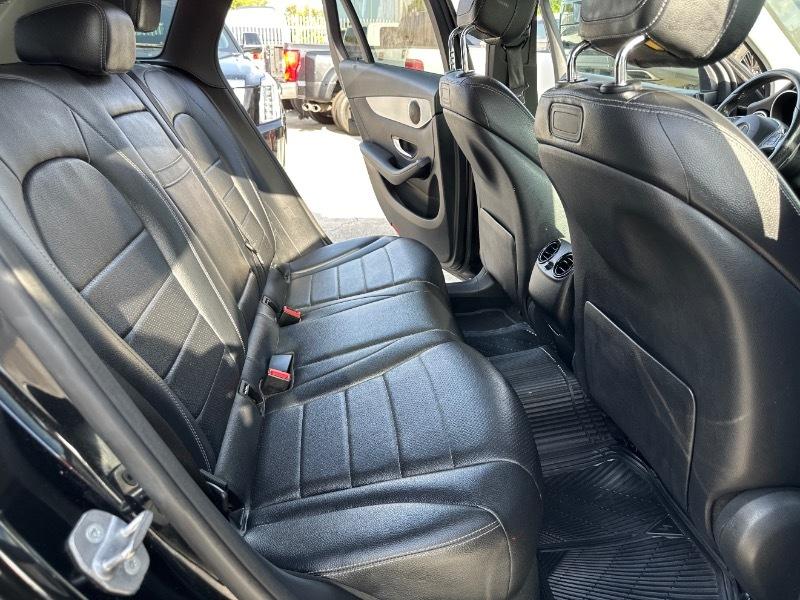 Mercedes-Benz GLC-Class GLC300 2019