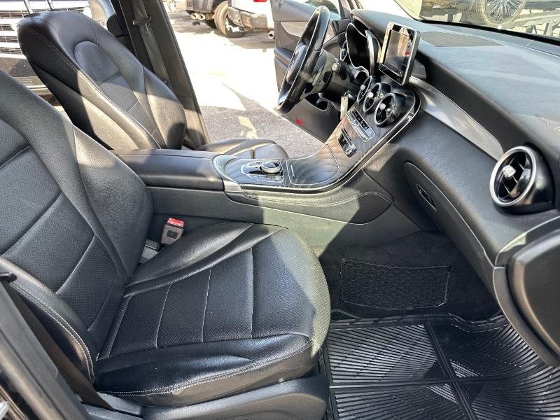 Mercedes-Benz GLC-Class GLC300 2019