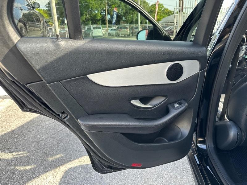 Mercedes-Benz GLC-Class GLC300 2019