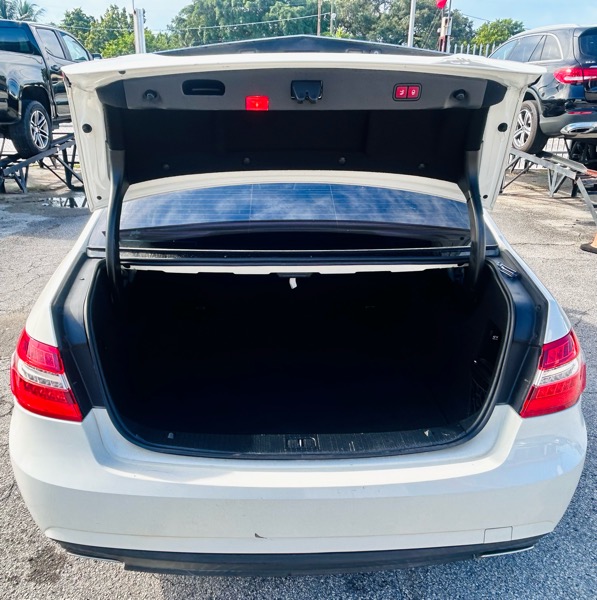 Mercedes-Benz E-Class E350 Sport Sedan 2010 Mercedes-Benz E-Class E350 Sport Sedan 2010