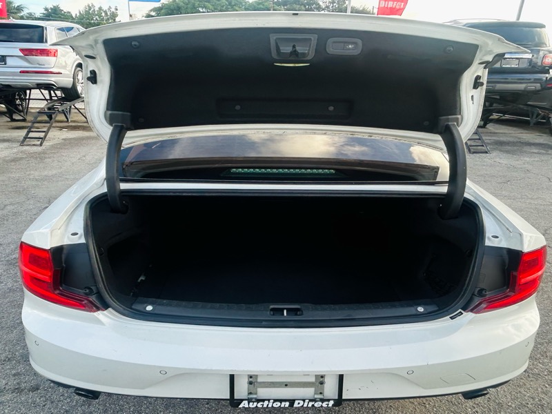 Volvo S90 T5 Momentum 2019