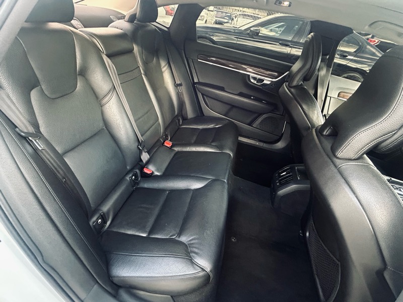Volvo S90 T5 Momentum 2019