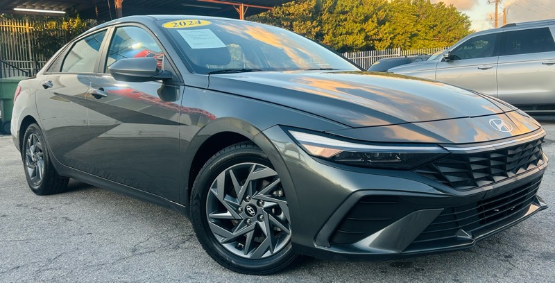 Hyundai Elantra SEL 2024