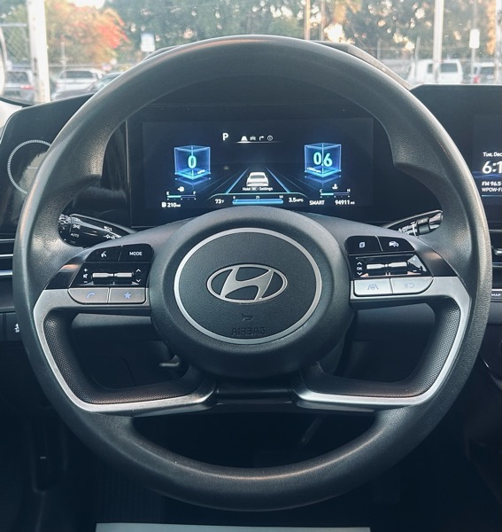 Hyundai Elantra SEL 2024