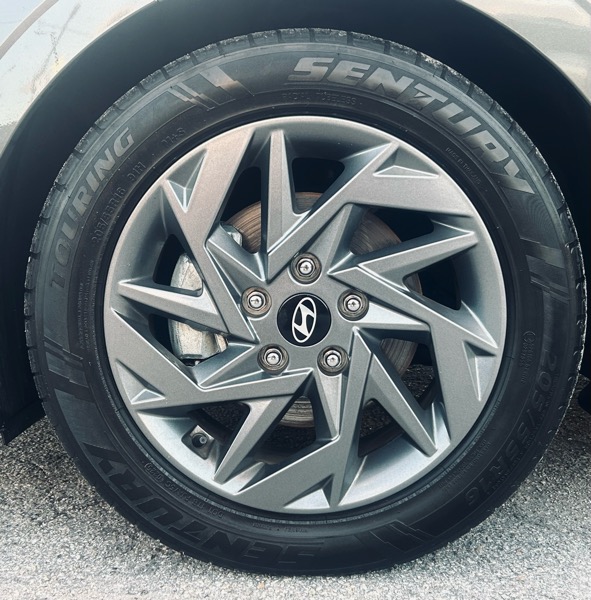 Hyundai Elantra SEL 2024