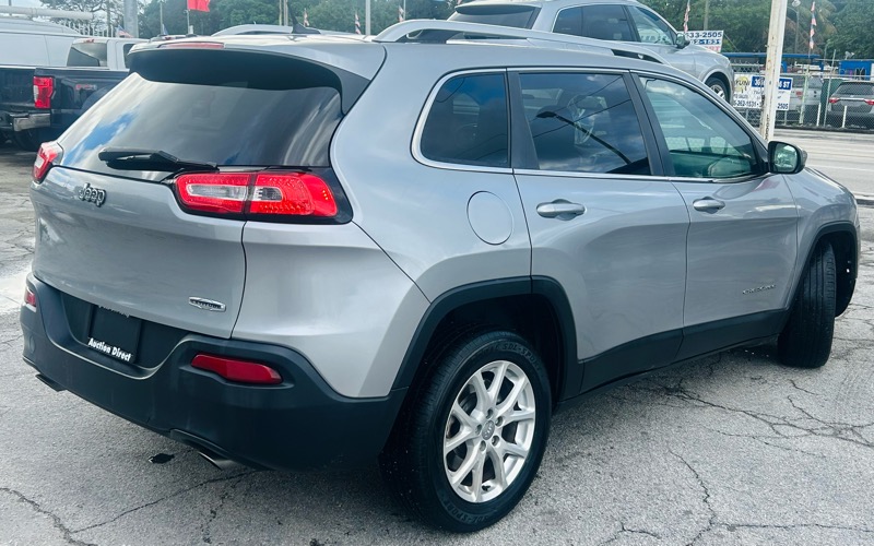Jeep Cherokee Latitude FWD 2014