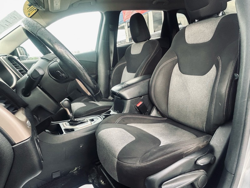 Jeep Cherokee Latitude FWD 2014