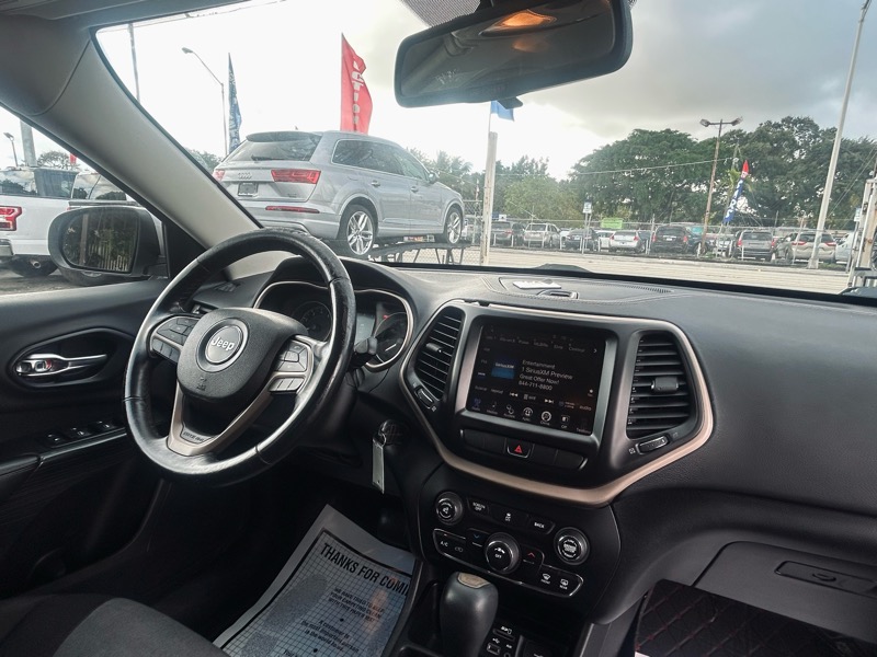 Jeep Cherokee Latitude FWD 2014