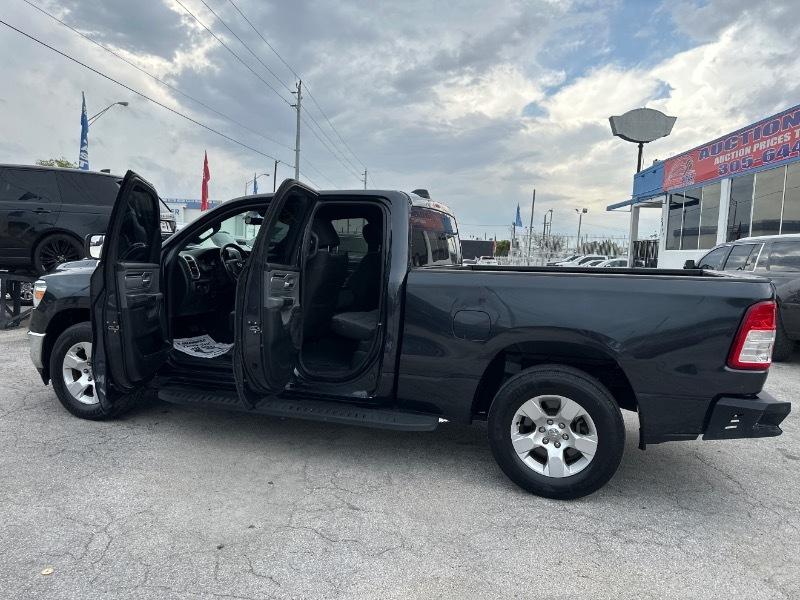 RAM 1500 Big Horn Quad Cab 2WD 2021