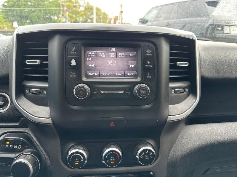 RAM 1500 Big Horn Quad Cab 2WD 2021