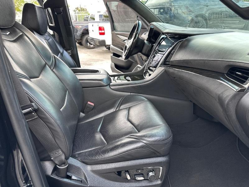 Cadillac Escalade ESV 2WD Platinum 2019