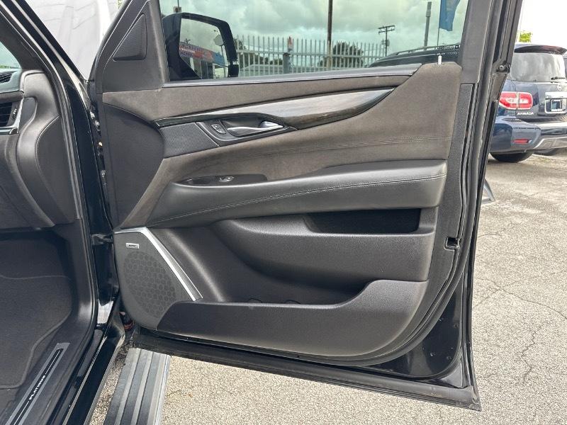 Cadillac Escalade ESV 2WD Platinum 2019