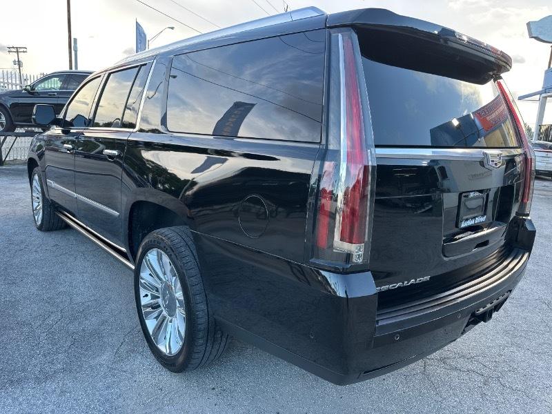 Cadillac Escalade ESV 2WD Platinum 2019