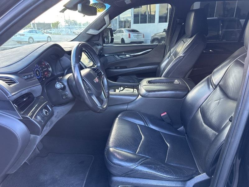 Cadillac Escalade ESV 2WD Platinum 2019